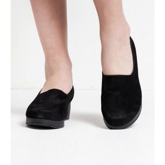 Robert Clergerie Naloj Wedge in Black Suede - Picture 2 of 7